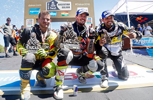 Toby Price, ganador en motos