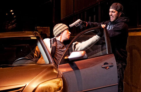 robo auto a mano armada