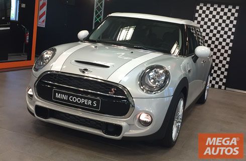 MINI lanzó el Cooper 5 puertas en Argentina
