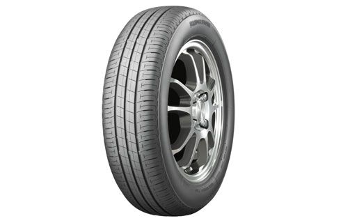 Bridgestone produce los primeros neumáticos de caucho natural