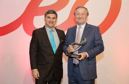 Prueba Toyota Hilux SW4 SRV Manual: El Eslabón Perdido