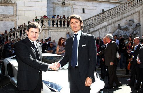 El nuevo Lamborghini Aventador LP 700-4 se lanza en Roma