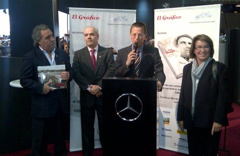 Se presentó el libro de Fangio