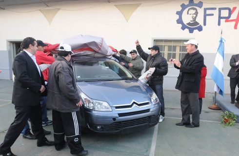 Nueva donación de Guardianes de la Educación