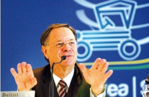 Caída en las ventas preocupa a los fabricantes de autos