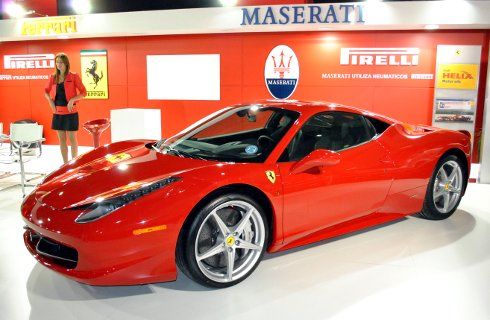 Ferrari exhibió la única 458 Italia del país y adelantó sus planes para 2012