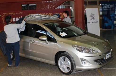 Nueva donación de Guardianes de la Educación