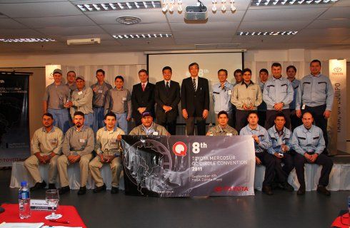 Salón de Detroit: Porsche deslumbró con el 918 RSR (Video)