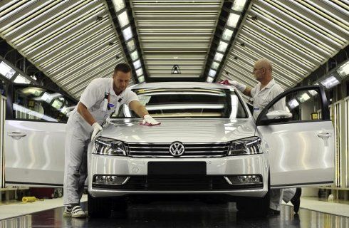 VW se convertirá en el mayor fabricante de autos del mundo a fin de año