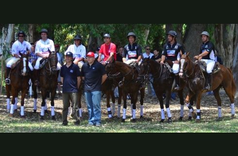 Mochitos Ford Camiones, equipo oficial de la marca