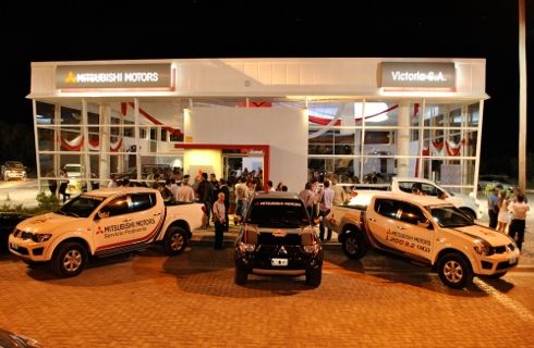 Mitsubishi con nuevo local