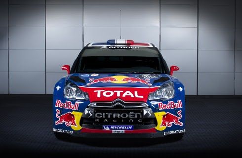 Nasser Al-Attiyah junto al Citroën Racing