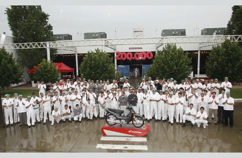 Honda llegó a las 200.000 motocicletas de industria nacional