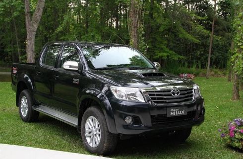 Toyota, con la meta de fabricar 23.000 Hilux más este año