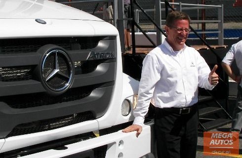 Mercedes-Benz impulsa su línea camiones con más servicios y financiación