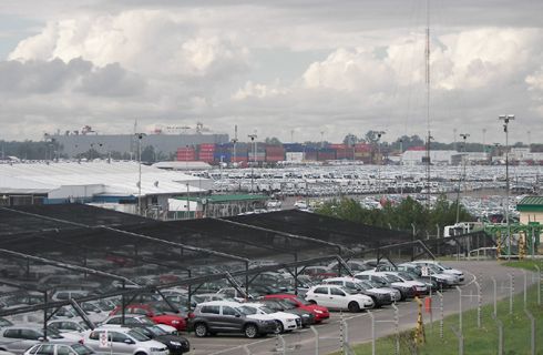 Ya hay más de 35.000 autos con ingreso frenado en Aduana