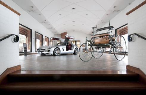 Mercedes-Benz inauguró el primer centro de servicios en Pilar