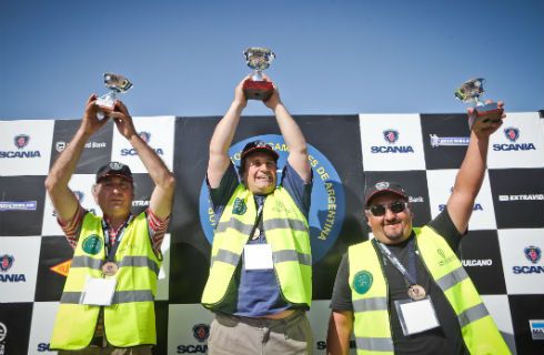 Y el mejor conductor de camiones del Cuyo es…