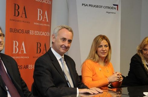 PSA Peugeot Citroën Argentina recibió la visita de Nora De Lucía