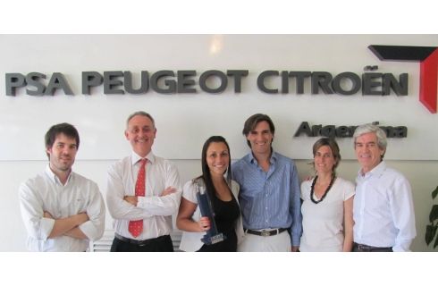 PSA Peugeot Citroën Argentina recibió el Premio EIKON 2012