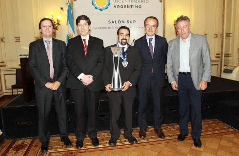 Iveco presentó la Copa del Torneo Inicial 2012 Mega Autos