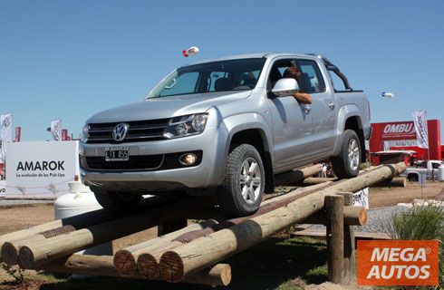 Volkswagen junto al campo en Expoagro