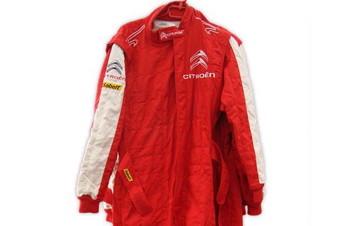 Loeb donó su buzo antiflama para subasta a beneficio