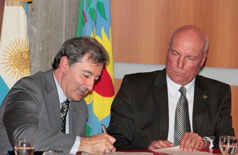 Toyota Argentina donará 25 Hilux con fines educativos