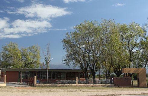 Ford y sus concesionarios reinauguran escuela en Catamarca