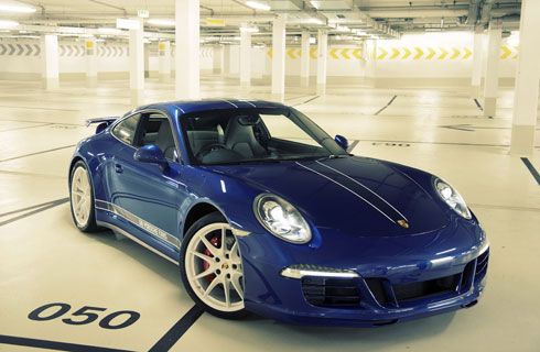 Un 911 construido con la colaboración de fans de Internet