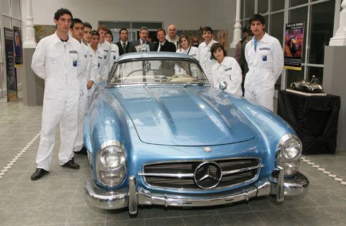 Juan Manuel Fangio ya tiene su propio Paseo