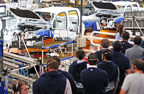 Producción nacional baja un 4,8% en Octubre con 75.604 unidades