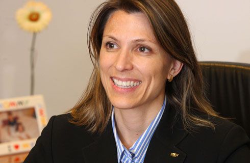Isela Costantini, primera mujer presidente del Coloquio de IDEA
