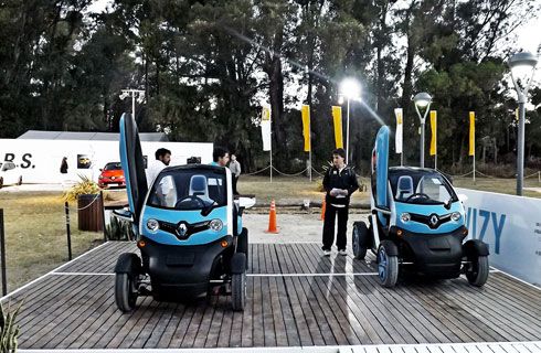 Renault lanzó su acción de verano en la costa