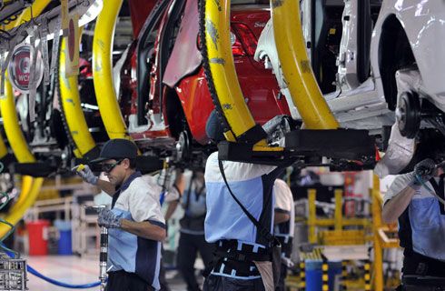 La producción automotriz cayó un 22% en 2014