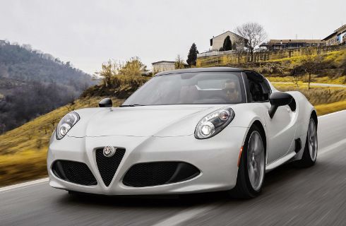 Alfa Romeo 4C Spider: sella el regreso