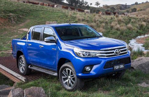 Toda nueva, la Toyota Hilux 2016 va por más