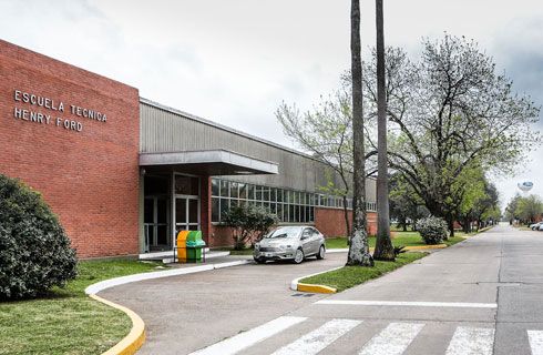 Ford Argentina celebró los 50 años de la Escuela Técnica Henry Ford