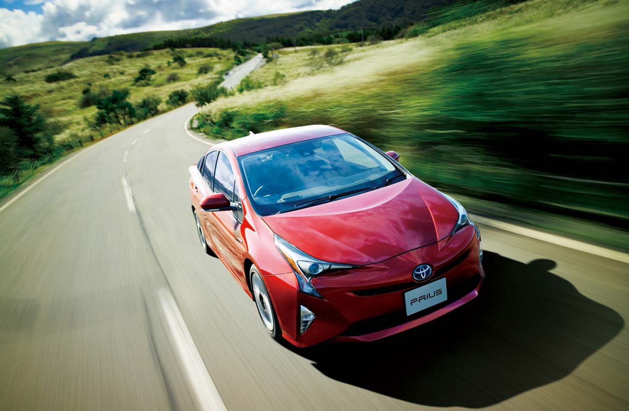 Toyota ya vendió más de 9 millones de híbridos en el mundo
