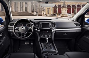 VW muestra el interior de la actualizada Amarok