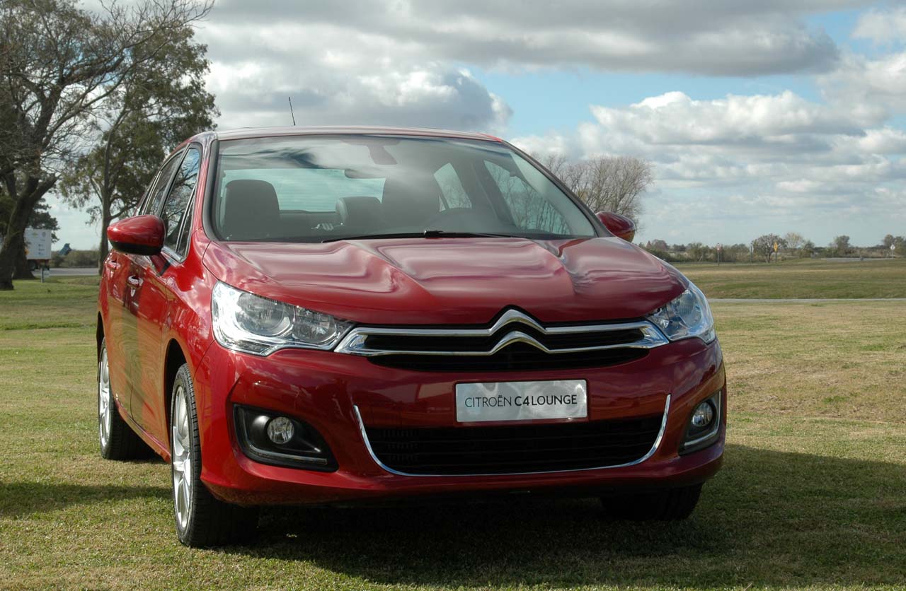 Citroën C4 Lounge 2016, con ESP de serie y más tecnología