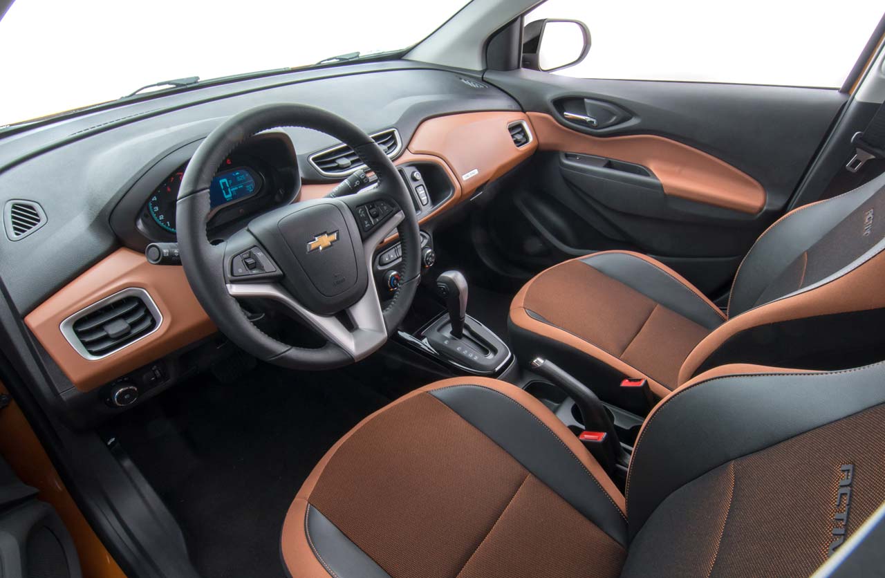 Interior Chevrolet Onix Activ