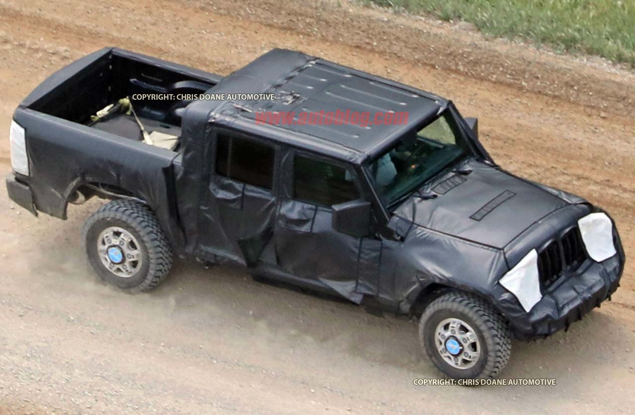 FCA ya prueba la pick up del Jeep Wrangler