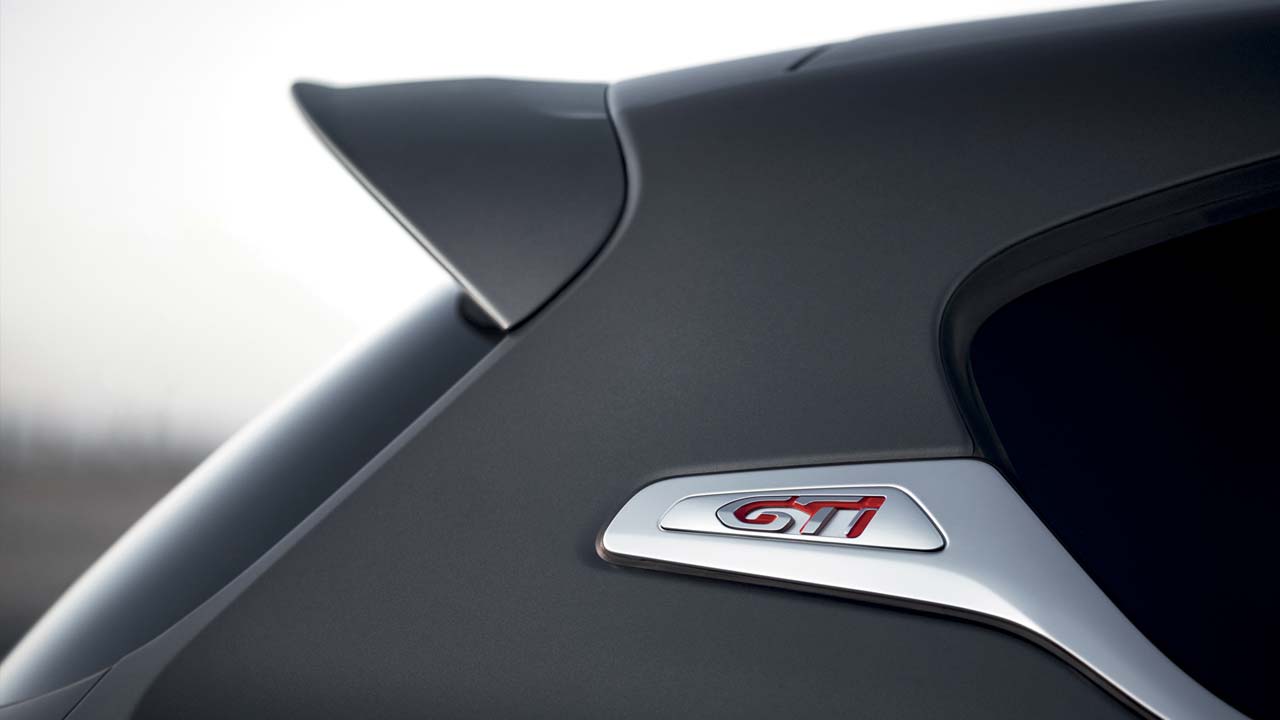 Peugeot-208-GTI-2016-emblema
