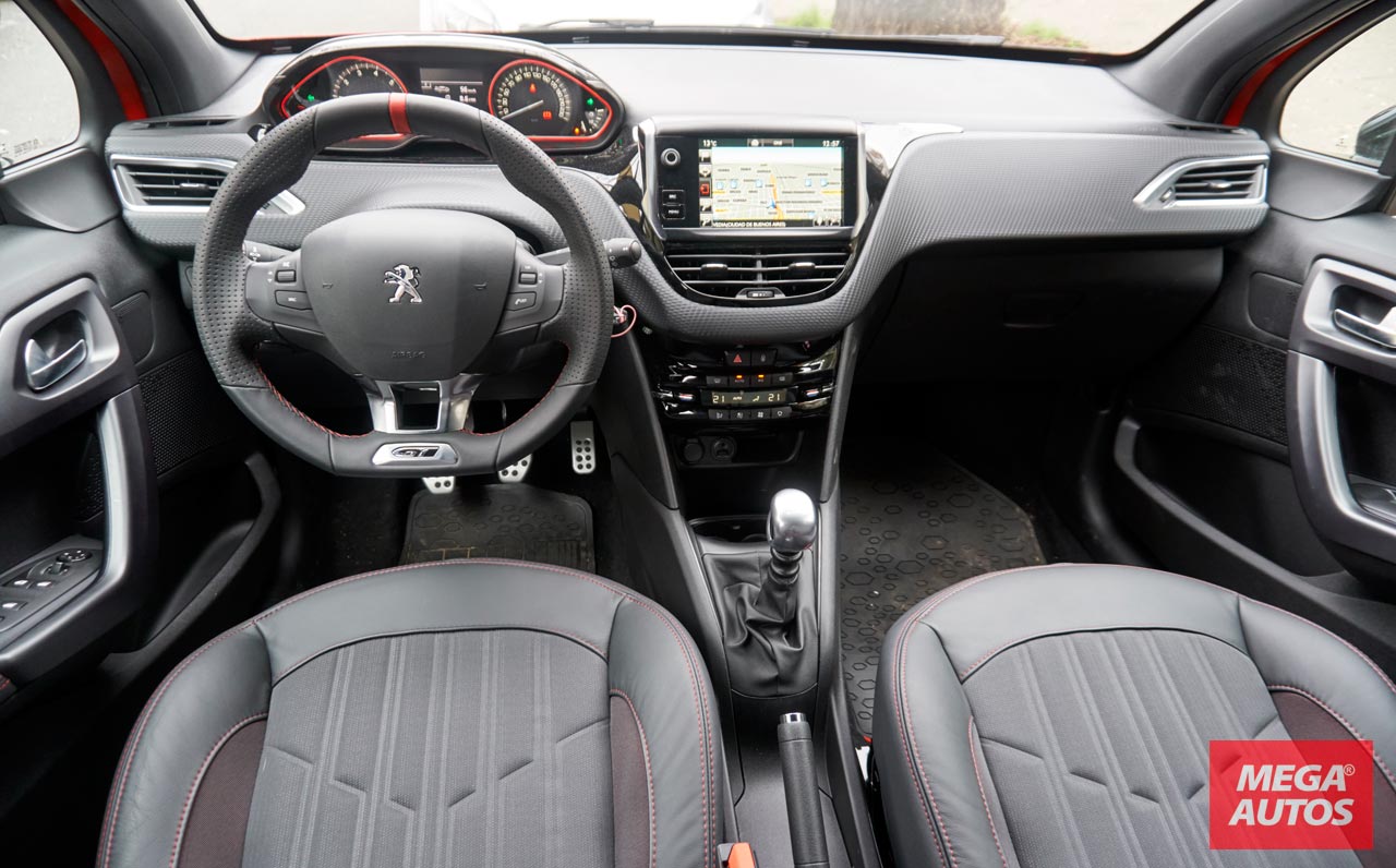 Interior Peugeot 208 GT