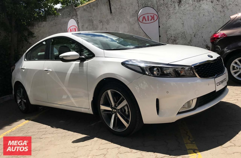 Kia Cerato sedán