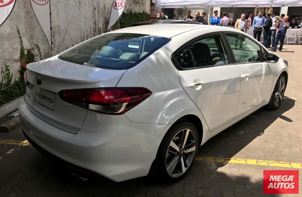 Kia Cerato sedán
