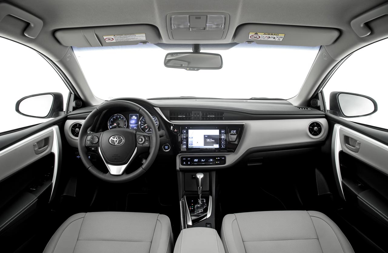 Interior Toyota Corolla 2018