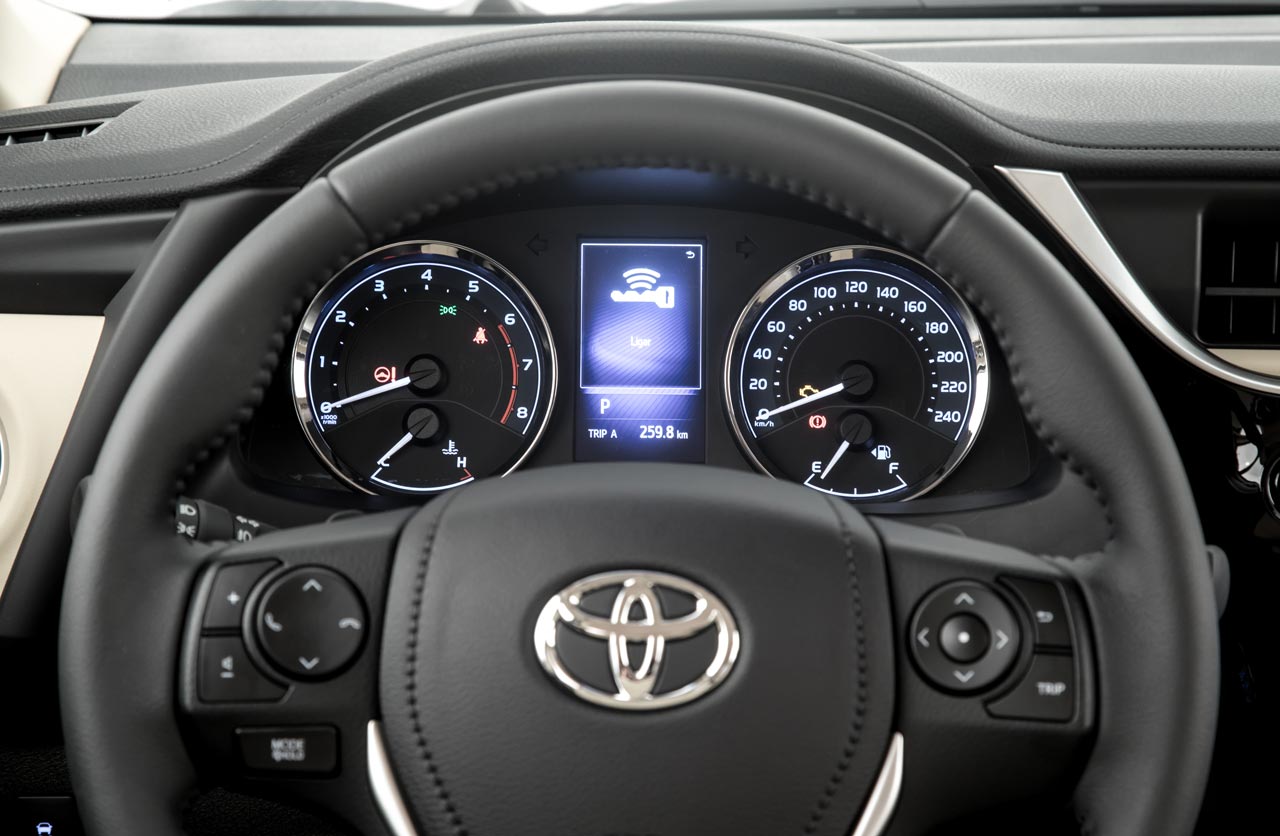 Interior Toyota Corolla 2018