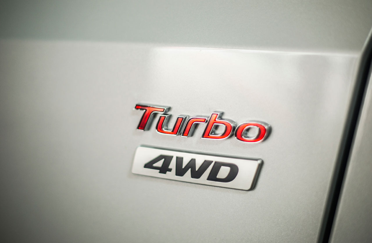 Hyundai-Tucson-Turbo-emblema - Mega Autos
